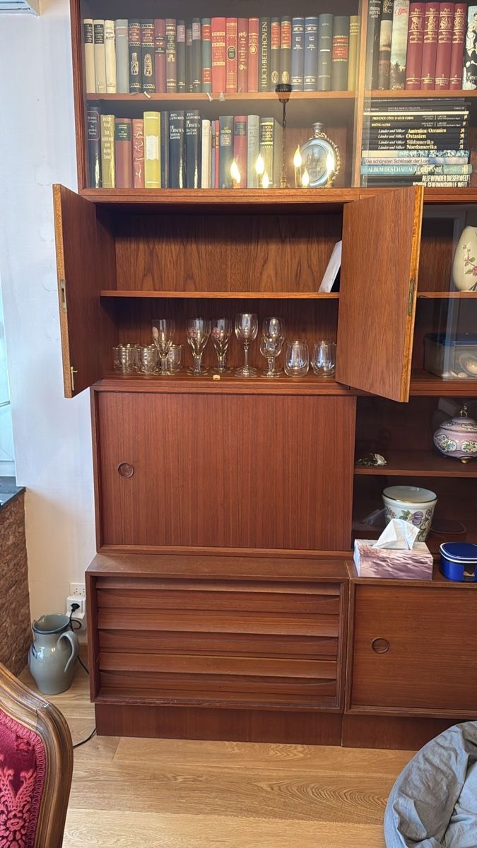 Armadi: Große originale Teak-Wohnwand / Schrankwand – Usato da Münchenstein venduto da Keola 5