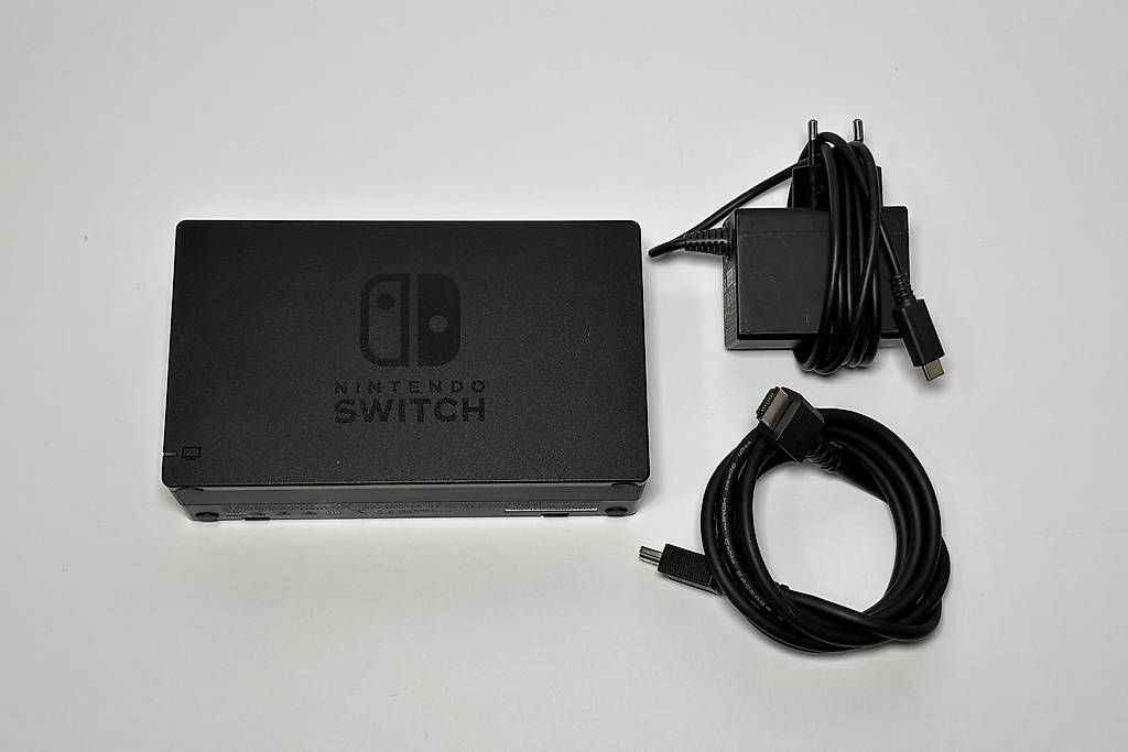 Nintendo Console: Nintendo Switch Console + Super Smash Bros Ultimate – Usato da Gordola venduto da kar_gy5g 7