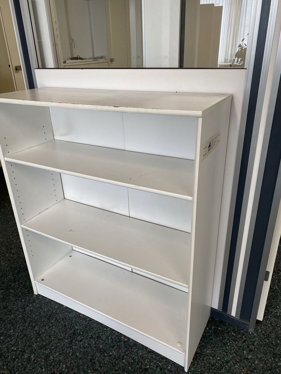Étagères: Bücherregal  – D'occasion à Hägglingen par Karin0802 4