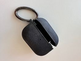 AirPods Pro 2 Case Schwarz mit Karabiner - Top Zustand!