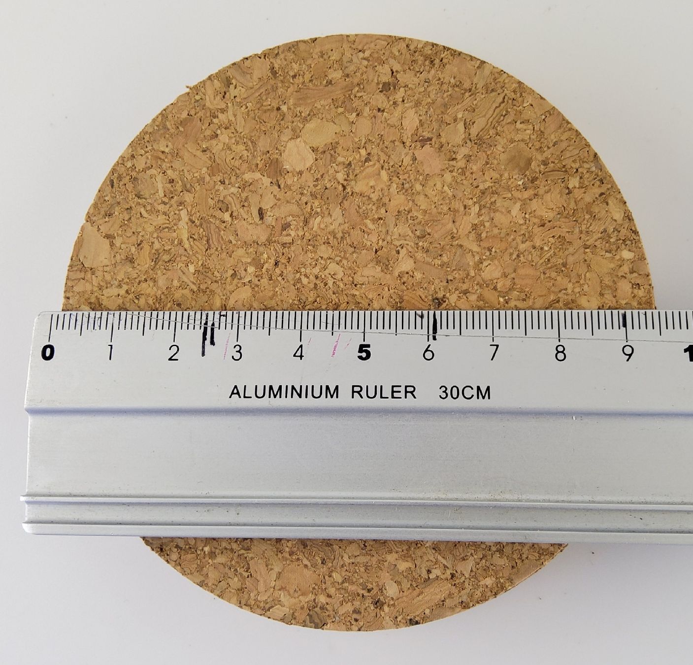 Flaschenöffner & -verschlüsse: 10x Kork-Untersetzer / Korkscheiben rund ca. 10 cm – Gebraucht aus Winterthur von eob_fw5j 4