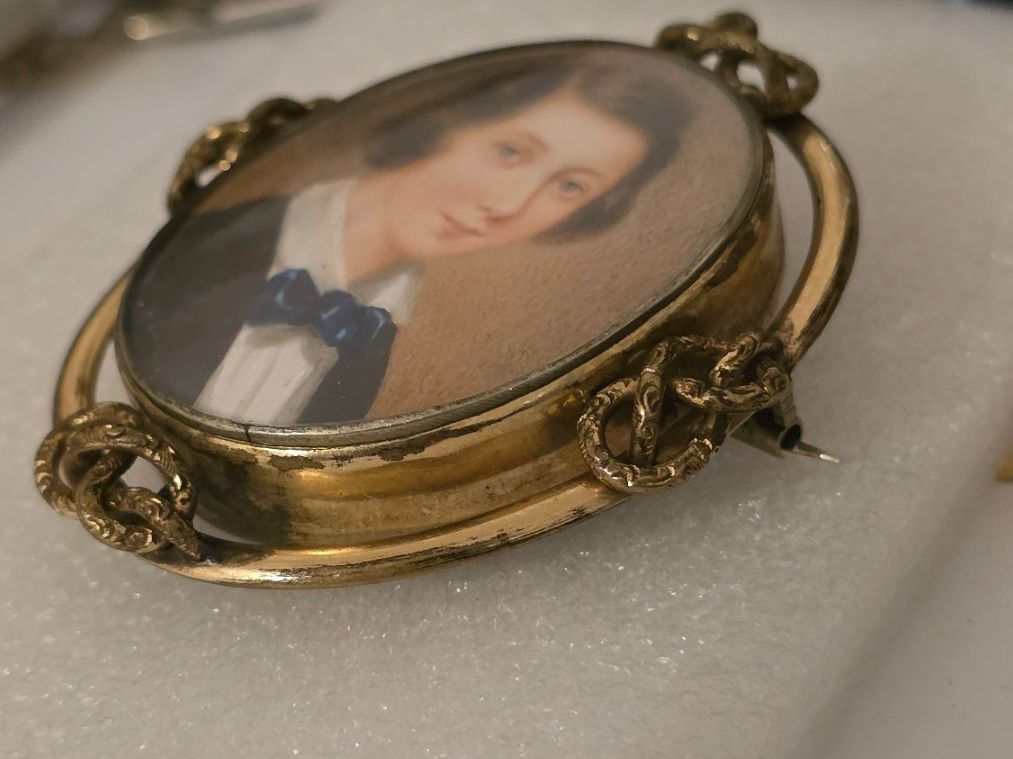 Broschen & Nadeln: Brosche mit Porträt Miniatur – Gebraucht aus Wittenbach von rose_rosi 2