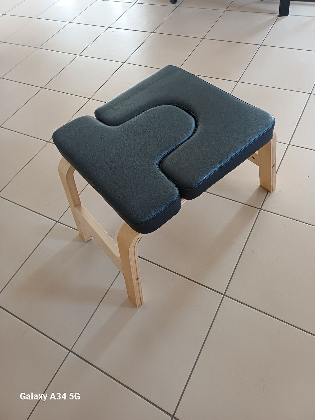 Tabourets: tabouret yoga  – D'occasion à St-Légier-Chiésaz par sus_mhr5 2