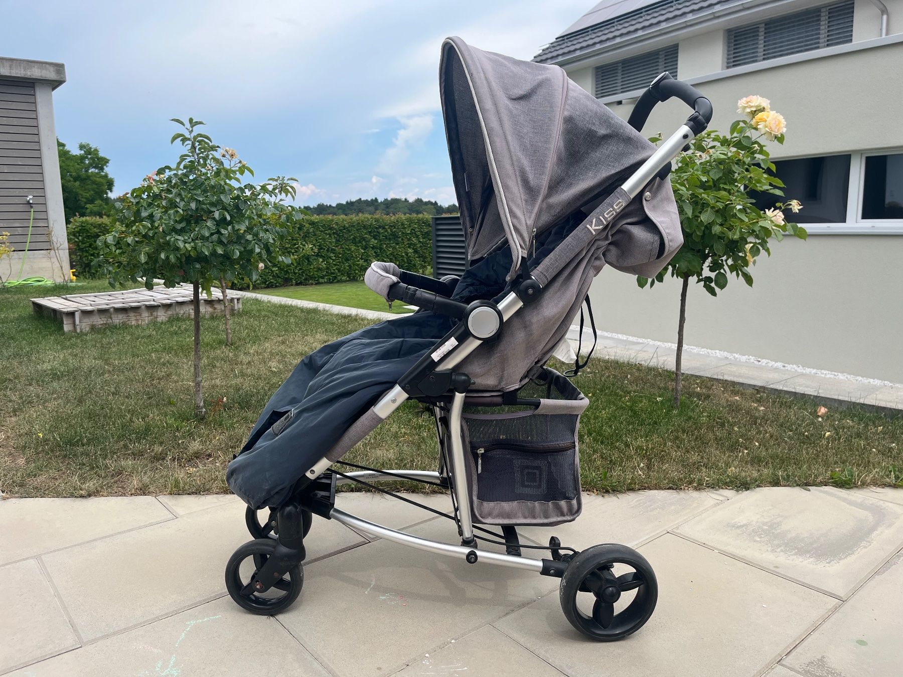 Carrozzine: Buggy KiSS (Kinderwagen) – Usato da Niederhelfenschwil venduto da godstar 1