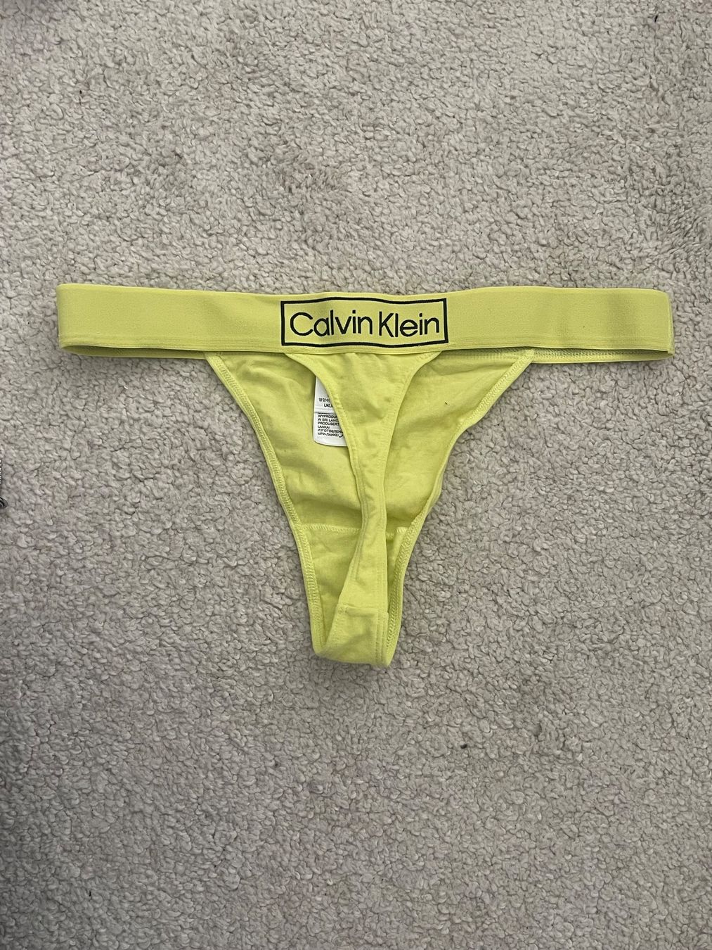 Calvin Klein Sonstige Unterwäsche: Calvin Klein String, ungetragen – Neu und originalverpackt aus Zürich von lms_kt79 1