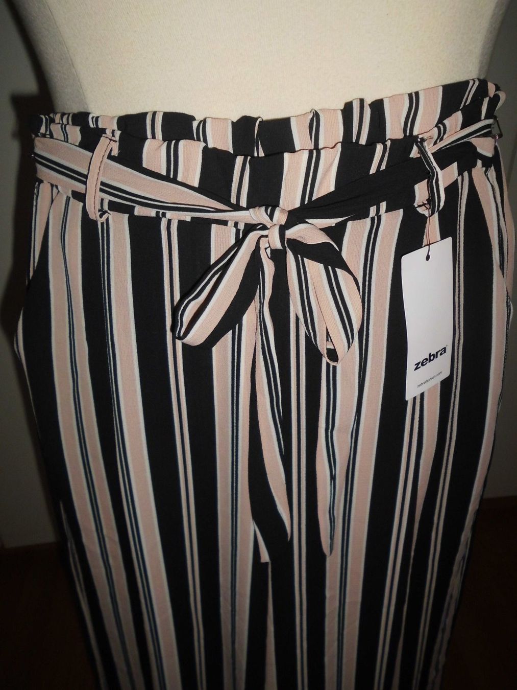 Zebra Hosen: Pantalon  strié noir/rose T. L – Neu (gemäss Beschreibung) aus Marin-Epagnier von Madja 1