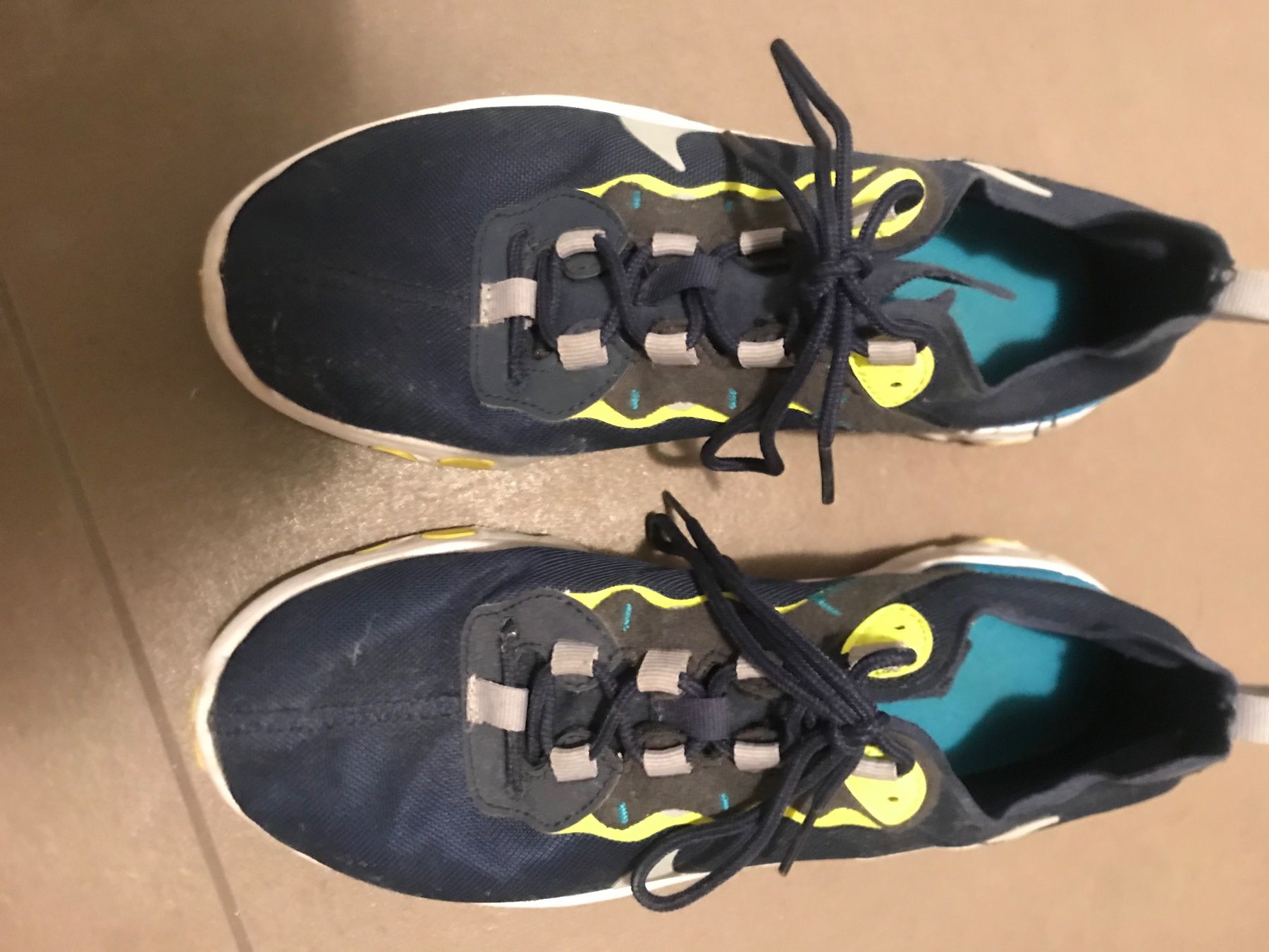 Nike Scarpe per ragazzi: Nike Kinderturnschuh Gr 36.5 – Usato da Wädenswil venduto da popey8820