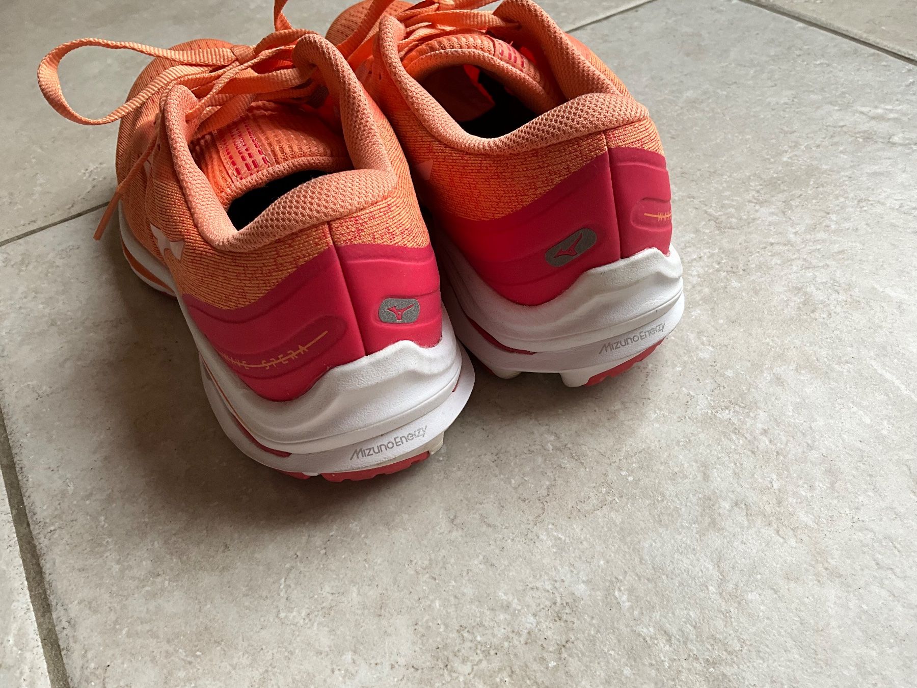 Scarpe da donna: Baskets Mizuno – Usato da Meinier venduto da Izabelaanna 1