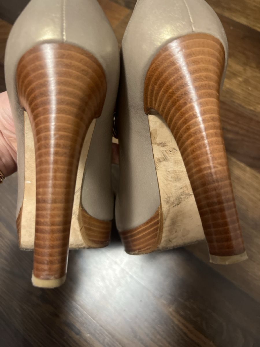 Stuart Weitzman Scarpe da donna: Elegant Stuart Weitzman heels / pumps size 39.5-40 – Usato da Zürich venduto da tan_8nxr 5