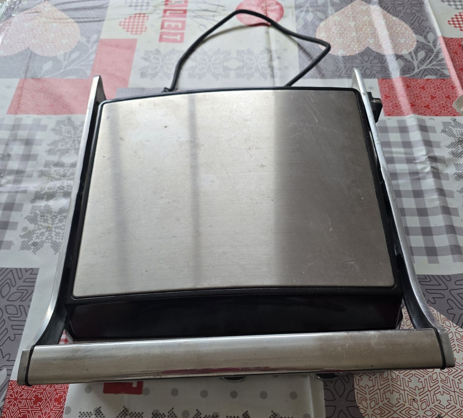 Küchengeräte: Doppelplatten Grill – Gebraucht aus Biberist von Giveme