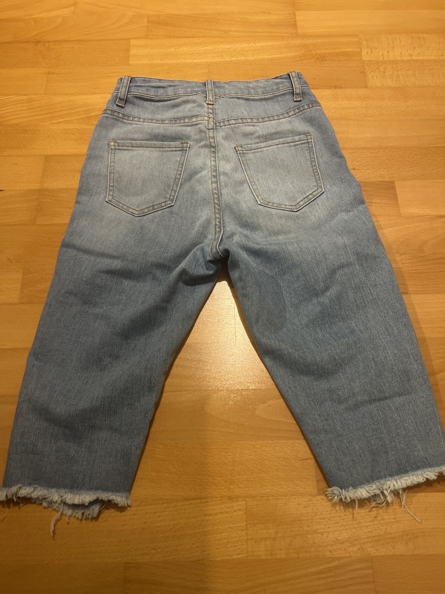 Hosen: Fashion Nova Jeans Shorts – Gebraucht aus Oberengstringen von pri_c8jk 2