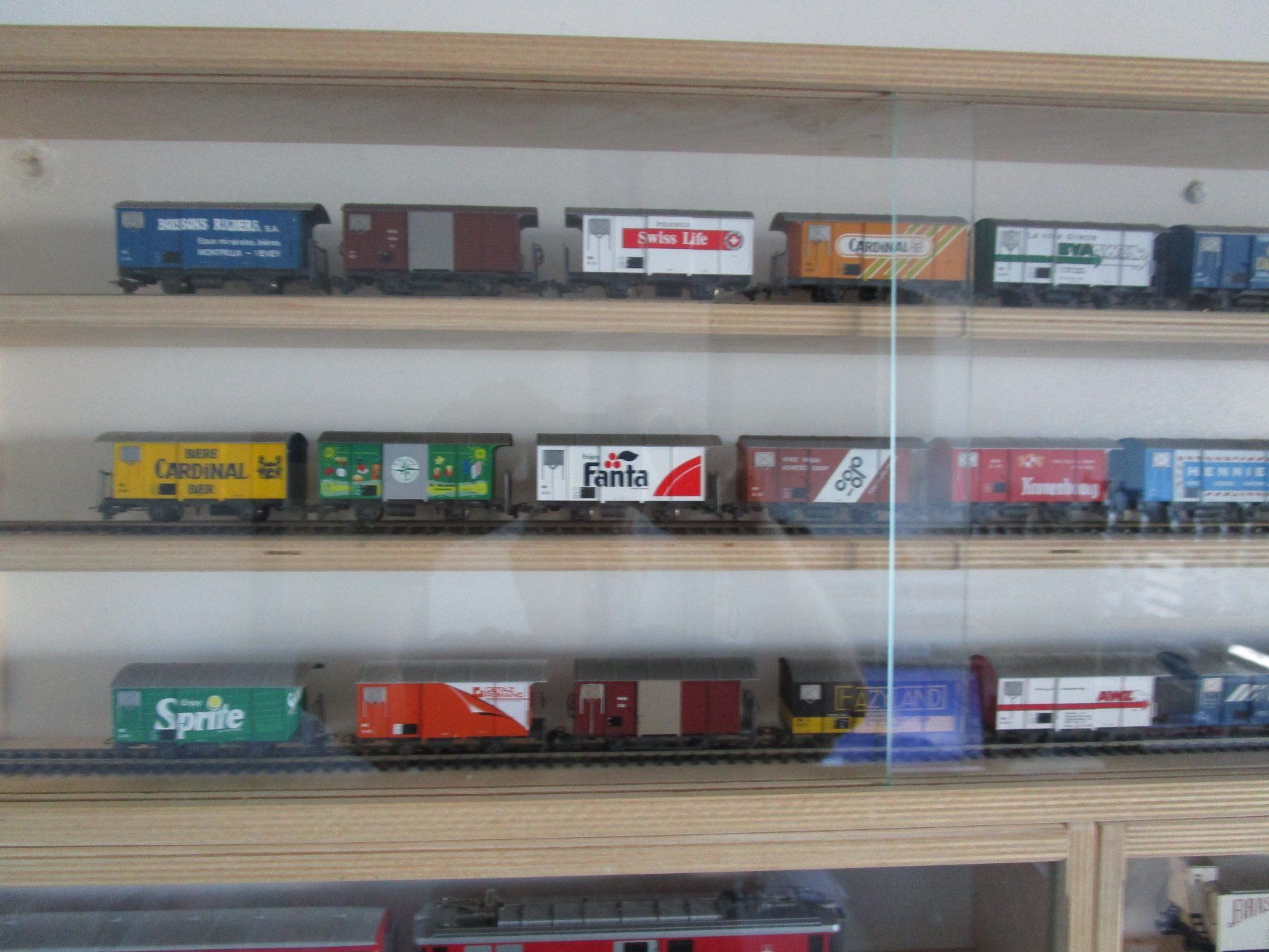 Bemo Modellini di ferrovie: Collection complète wagons publicitaire MOB BEMO + 2 marchan – Nuovo e nell'imballaggio originale da Lutry venduto da Momo1095