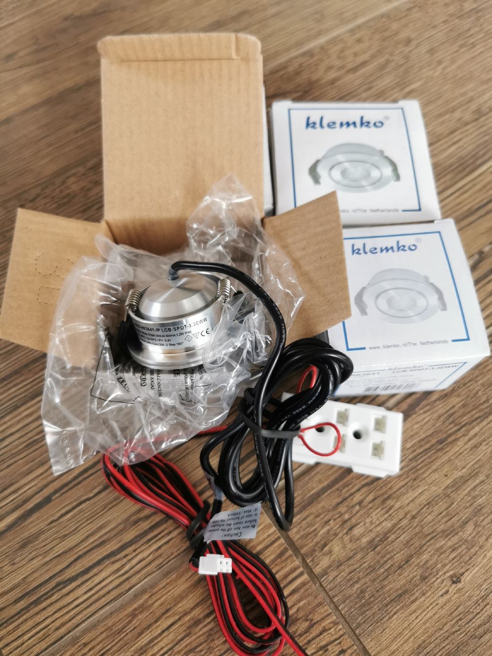 Lampade: Klemko LED Einbauspots, 4er Set, Neu und Originalverpackt – Nuovo e nell'imballaggio originale da Gossau ZH venduto da GDE19 2