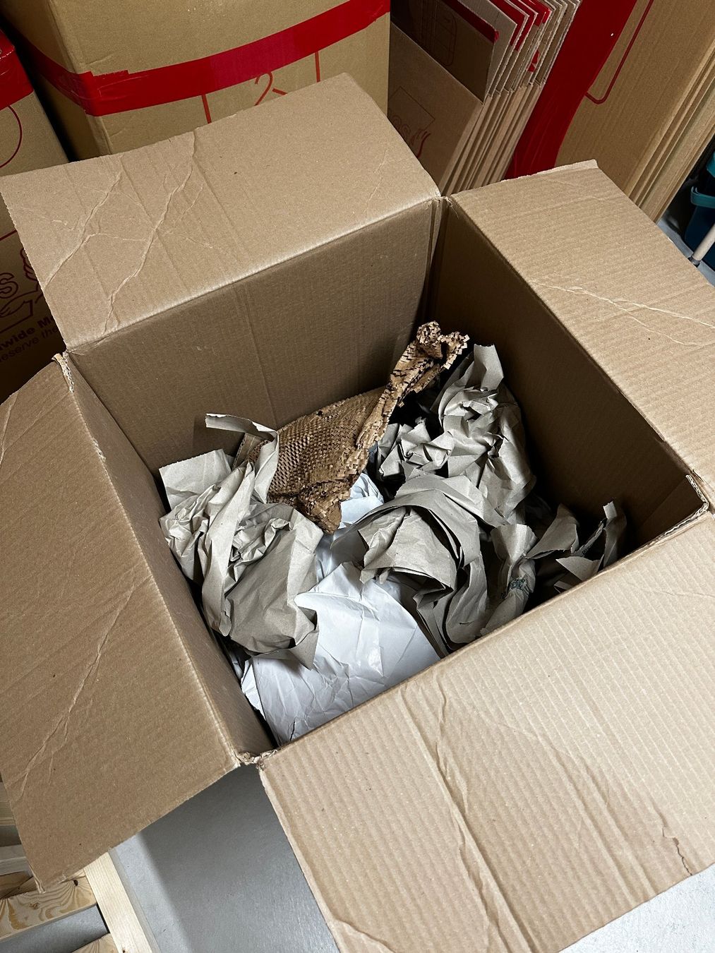 Cartons: 63 Umzugskartons + Packpapier + Bubble Wrap – D'occasion à Horgen par mar_lc79 5