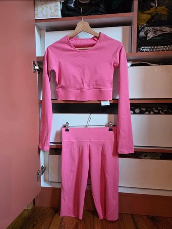 Neues Sport-Set von Reserved in Rosa – Leggings und Top