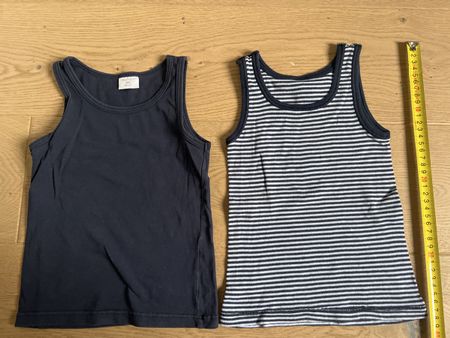 2 Shirts ohne Arm / Unterhemdli Gr. 98/104