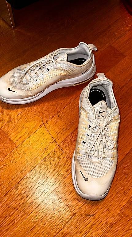 Herrenschuhe: Nike Schuhe grösse 44 weiss – Gebraucht aus Romanshorn von cedoo8590