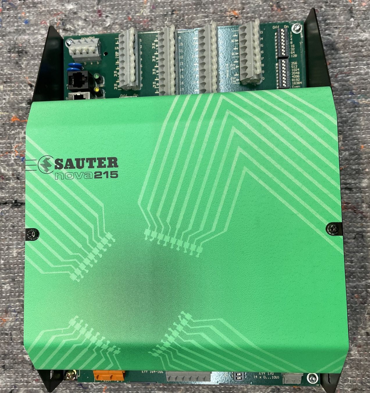 Sistema di controllo: Sauter Kompakt Automationsstation EYL215_F001 – Usato da Mörigen venduto da Q4 1