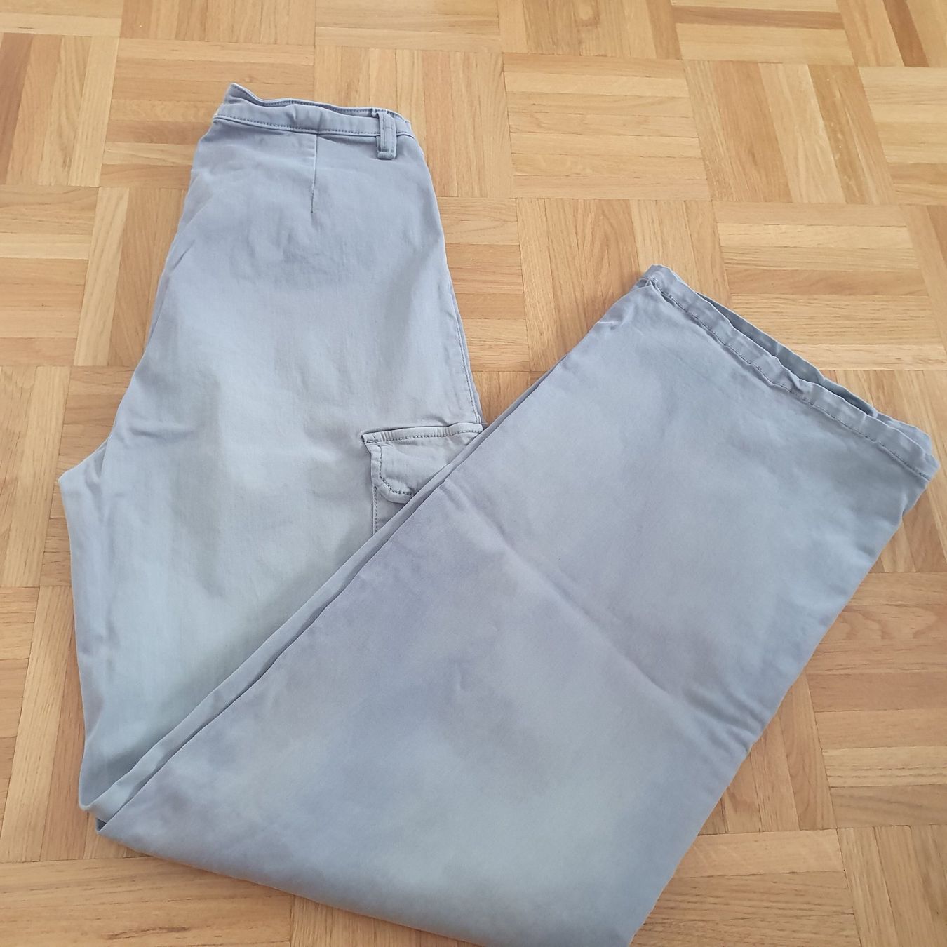 Pantaloni: Pantalon fille – Usato da Prilly venduto da RoDyRe