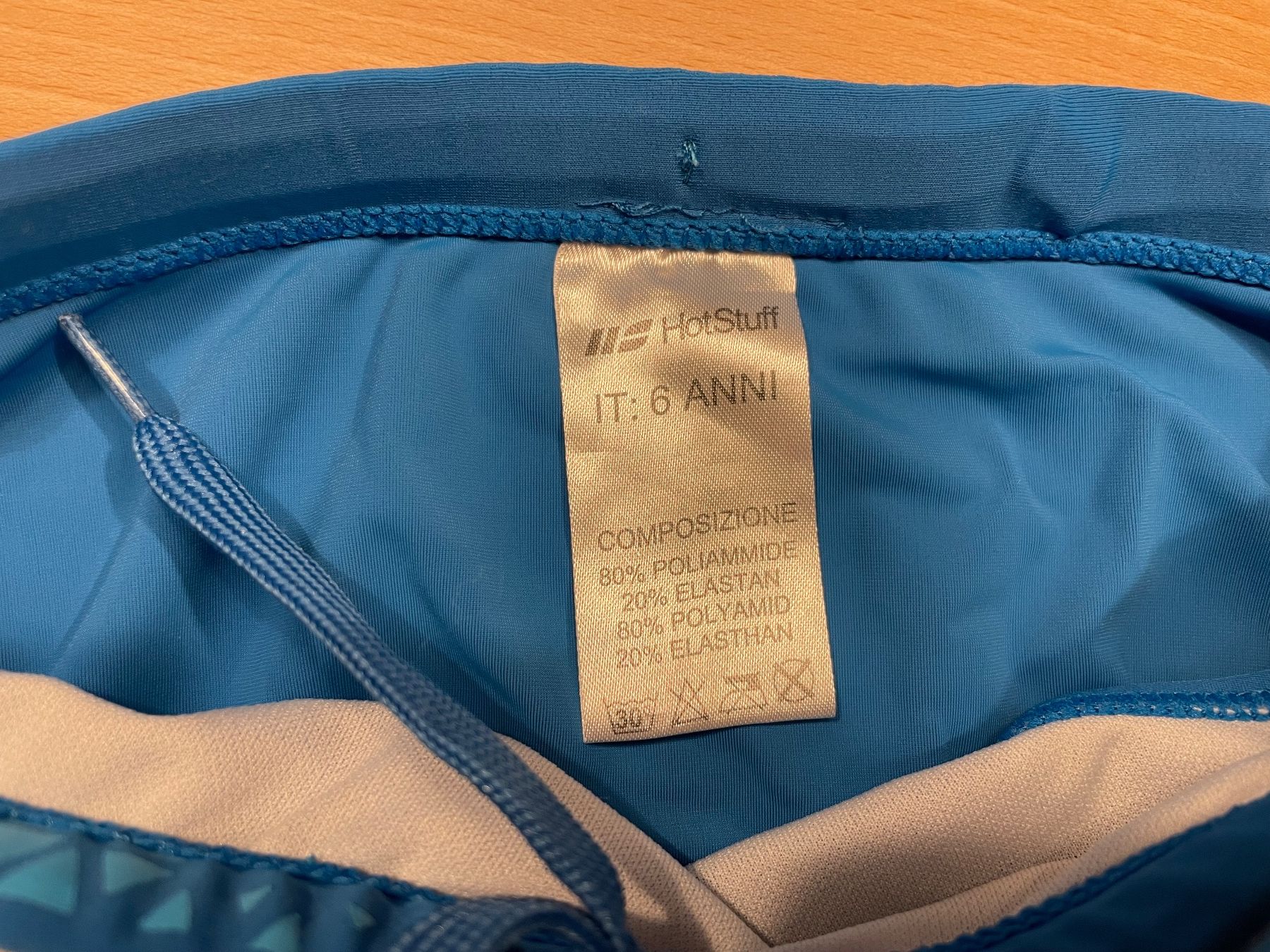 Costumi da bagno: Badehosen Grösse 110/116 HotStuff – Usato da Pfäffikon ZH venduto da rue78 1