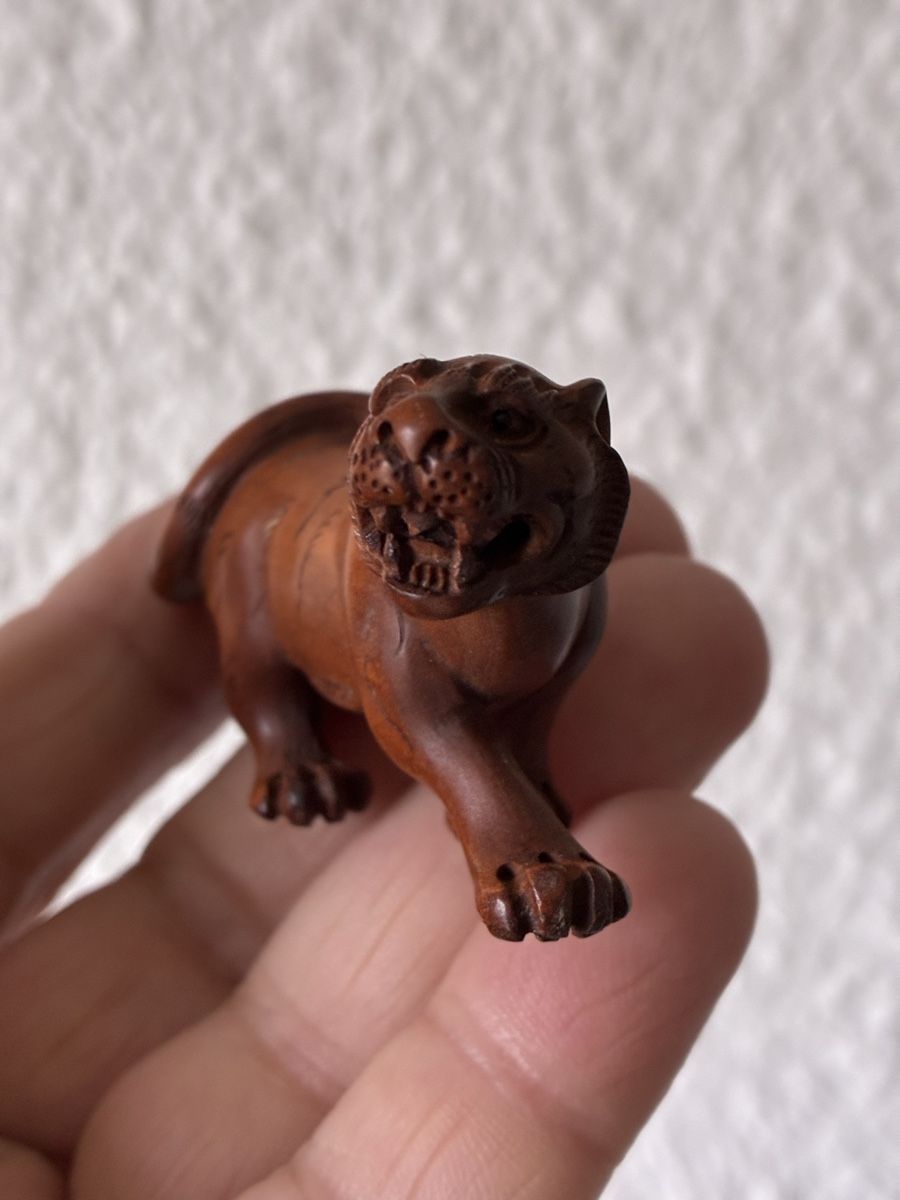 Statuette: Japon netsuke en bois de buis,objet traditionnel – Usato da St-Aubin-Sauges venduto da asianart 1