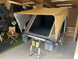 Dachzelt Demozelt aus Ausstellung Wild Land 160 Wild Cruiser