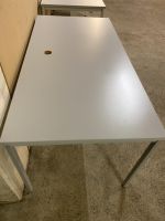 10 stk tische aus massivholz kunstoffbeschichtet und metallf