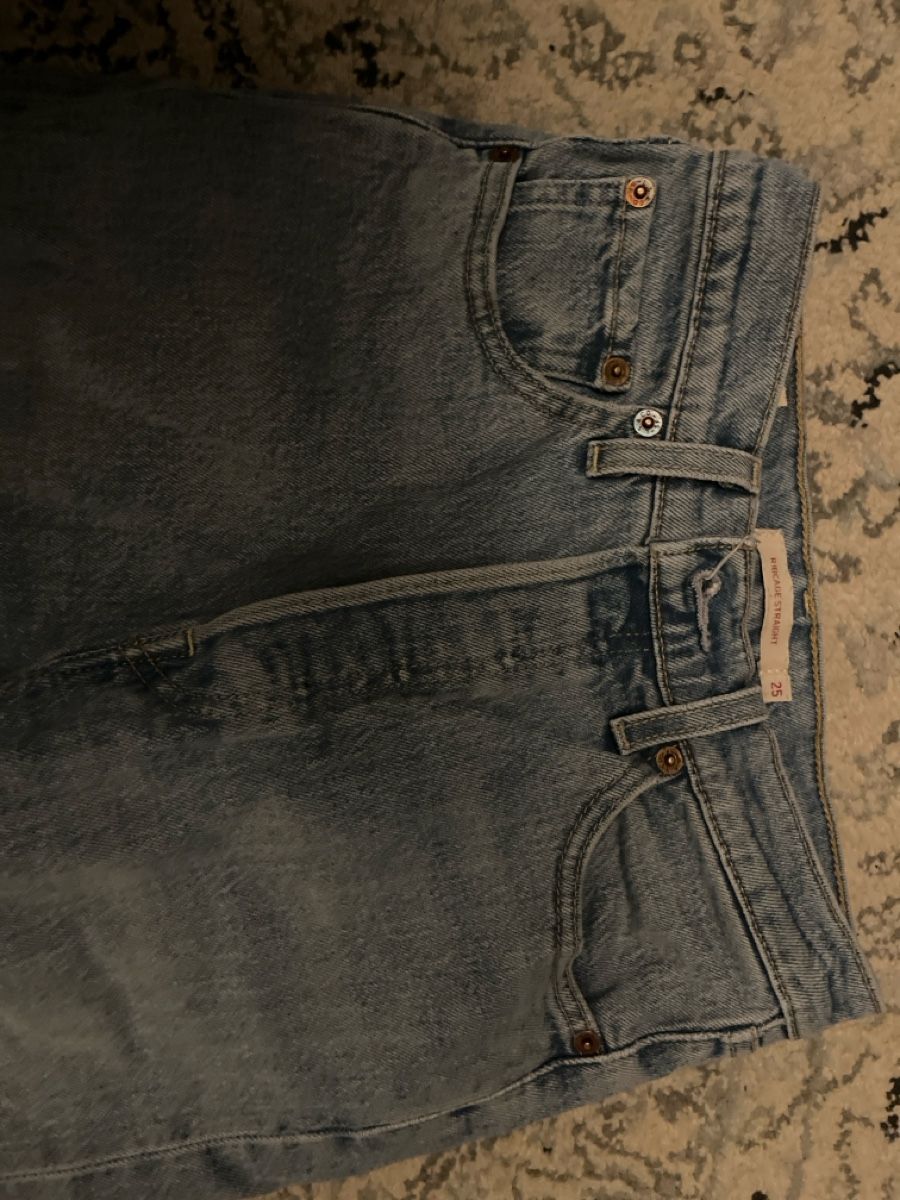 Levi's Jeans: Levi's Ribcage straight W25 L27 – Nuovo (secondo la descrizione) da Genève venduto da mar_mkc7 1