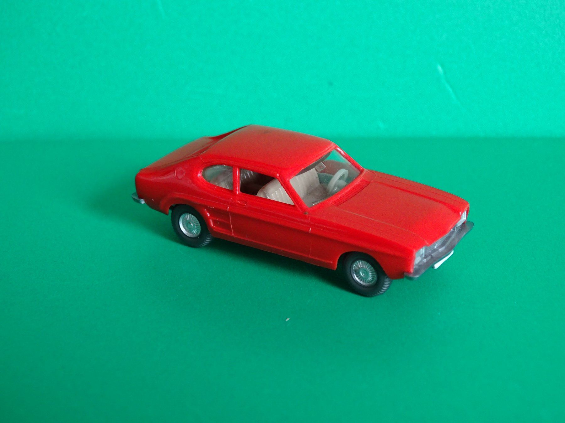 Wiking Modellini d'auto: Ford Capri von Wiking 1/87 – Usato da Bretzwil venduto da Meex 1
