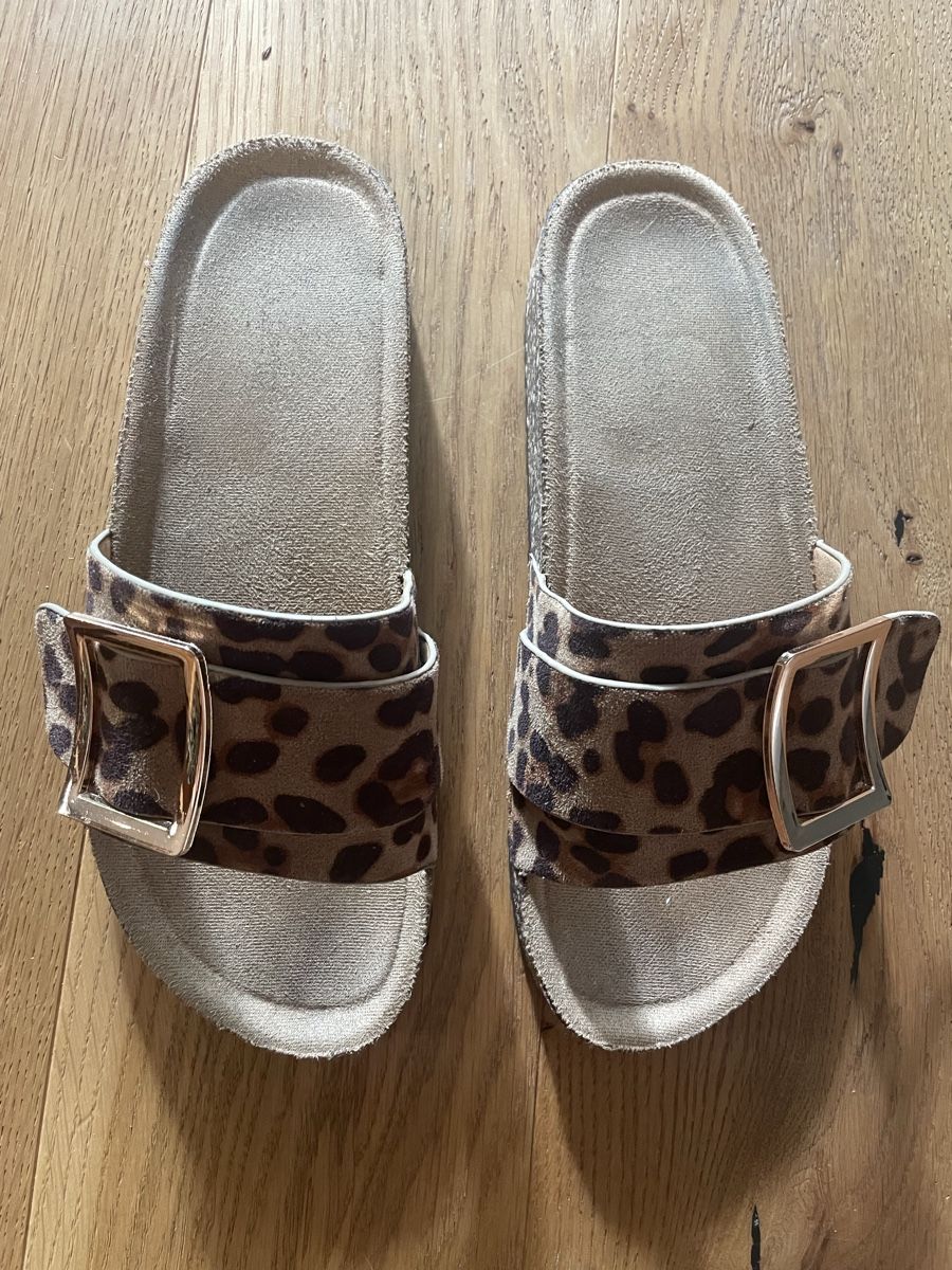 Scarpe da donna: Pantoletten Leo-Muster Grösse 40 – Usato da Lenzburg venduto da SallySell 1