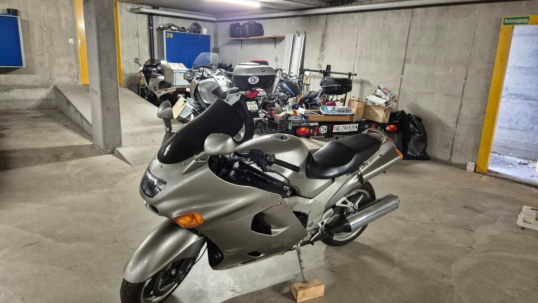 Kawasaki Touring: Kawasaki ZZR 1100 – Usato da Wettingen venduto da Mmarb 2