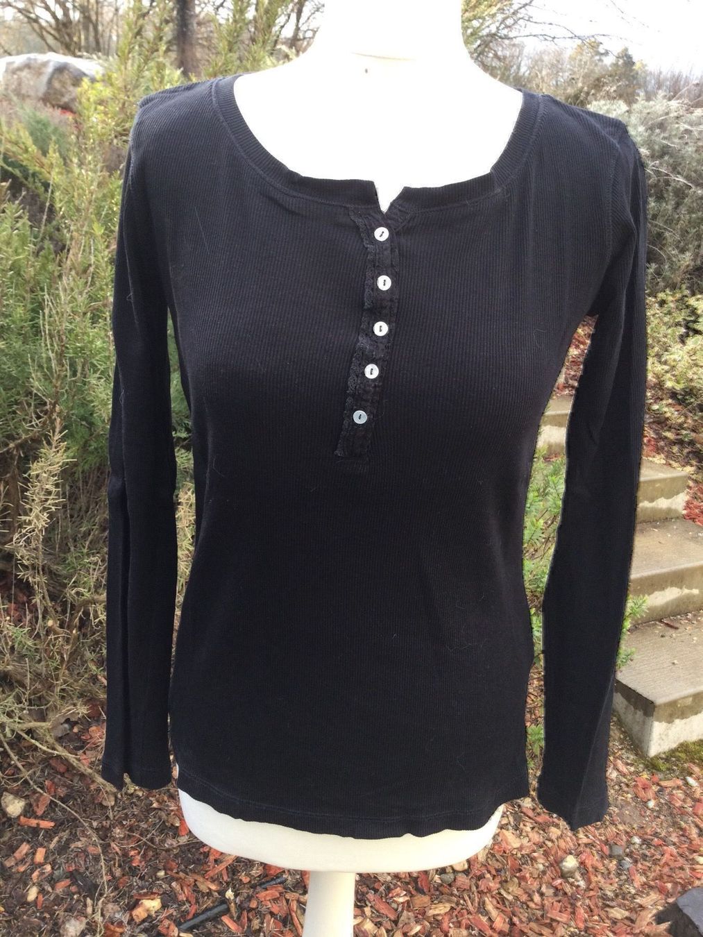 Top: Sweat noir OVS, petits boutons, taille M – Nuovo (secondo la descrizione) da Agiez venduto da chouchanelle 1