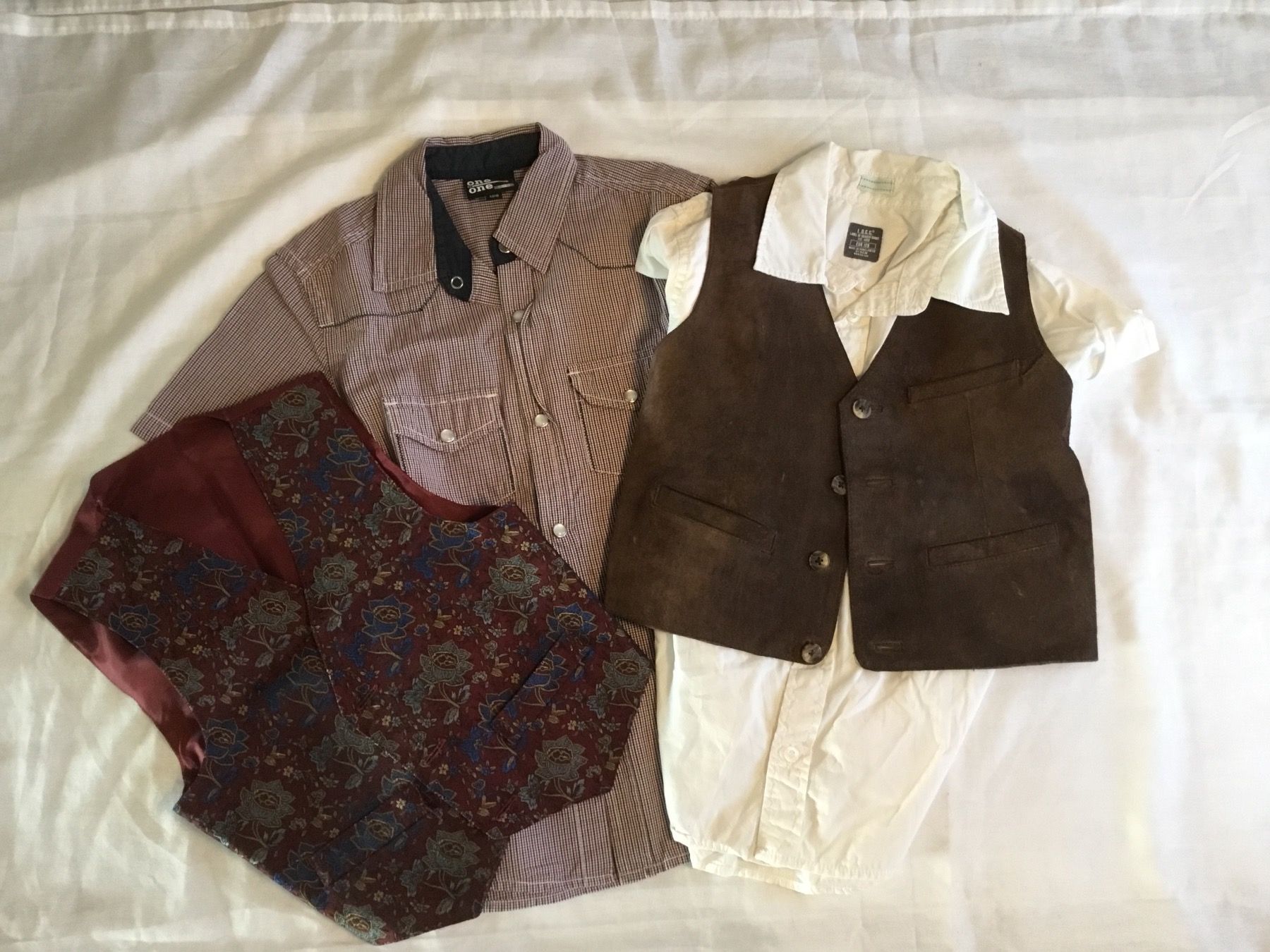 Lotti & Set di vestiti: Schnäppchen – Usato da Zürich venduto da Sal4 2