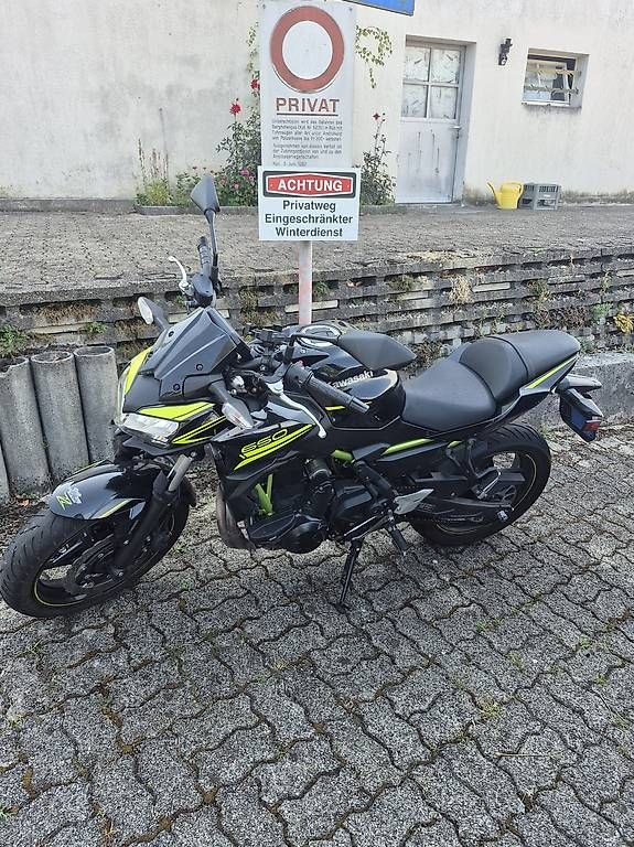 Route: Kawasaki Z650 – D'occasion à Rüti ZH par callmenina 3