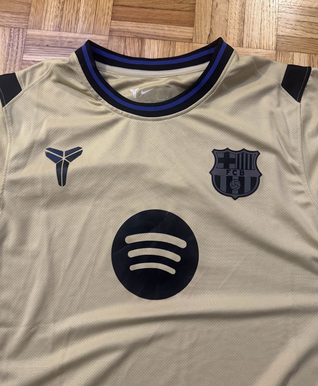 FC Barcelona Canottiere & Pantaloni: 11 - FC Barcelona - Size L – Usato da Zürich venduto da Matteo_7 1