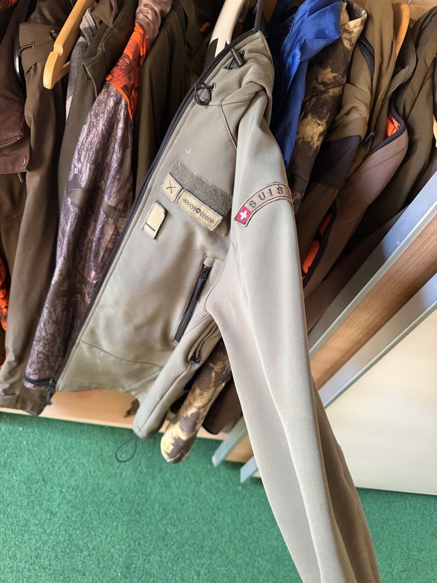 Schweizer Armee Jacken: Softshelljacke CH Armee – Gebraucht aus Vorderthal von Steve1999 2