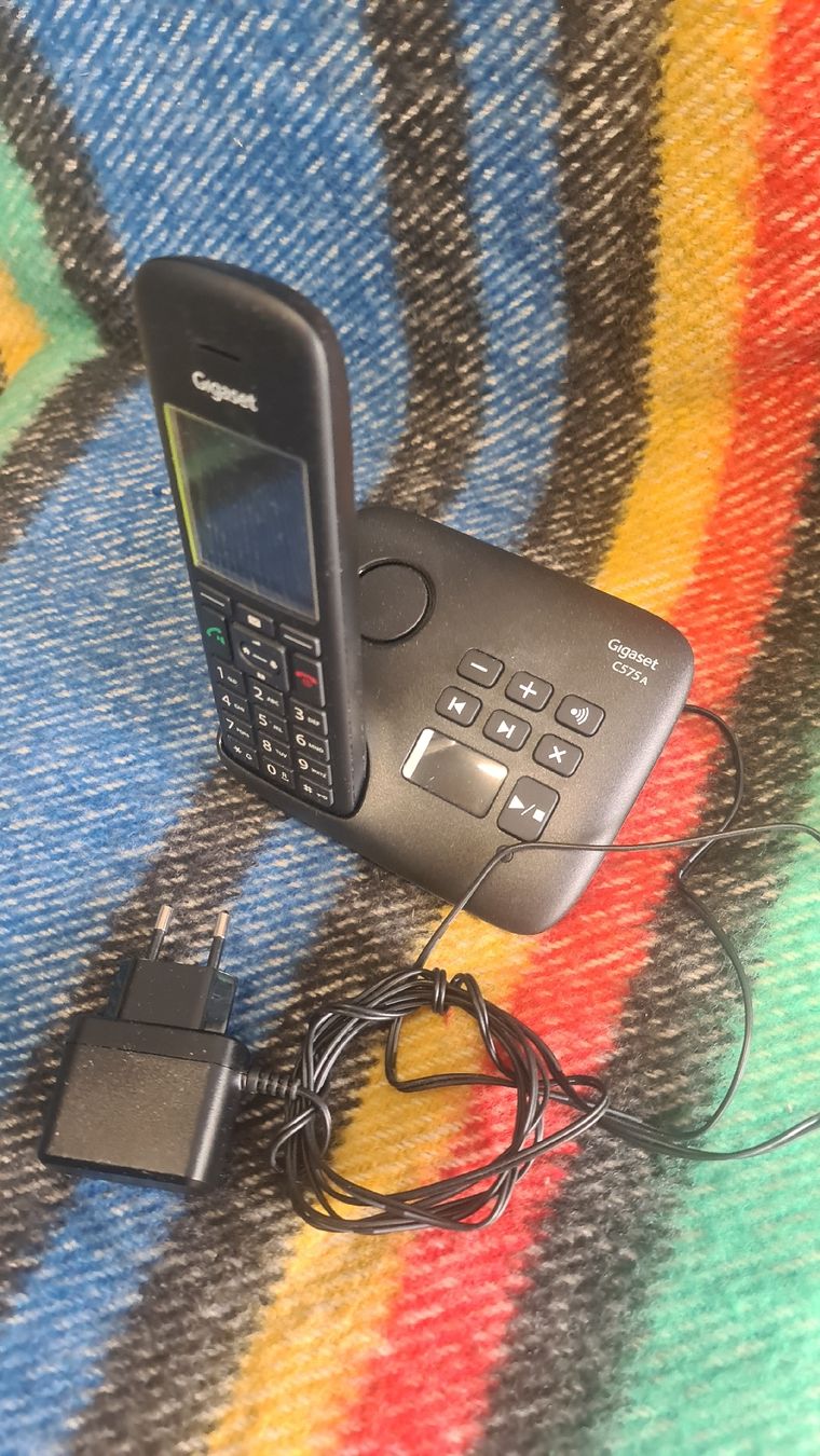 Gigaset Telefone: Findet Funktelefon – Neu (gemäss Beschreibung) aus Steffisburg von Alfredsiegen 2