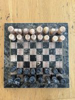 Jeu d’échecs en marbre ou onyx 