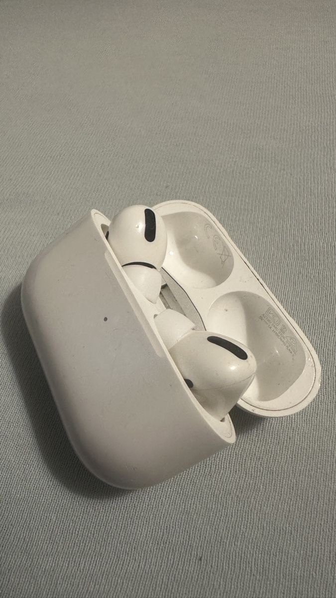 Apple Casques audio: AirPods Pro – D'occasion à Baden par say_d6f5 3