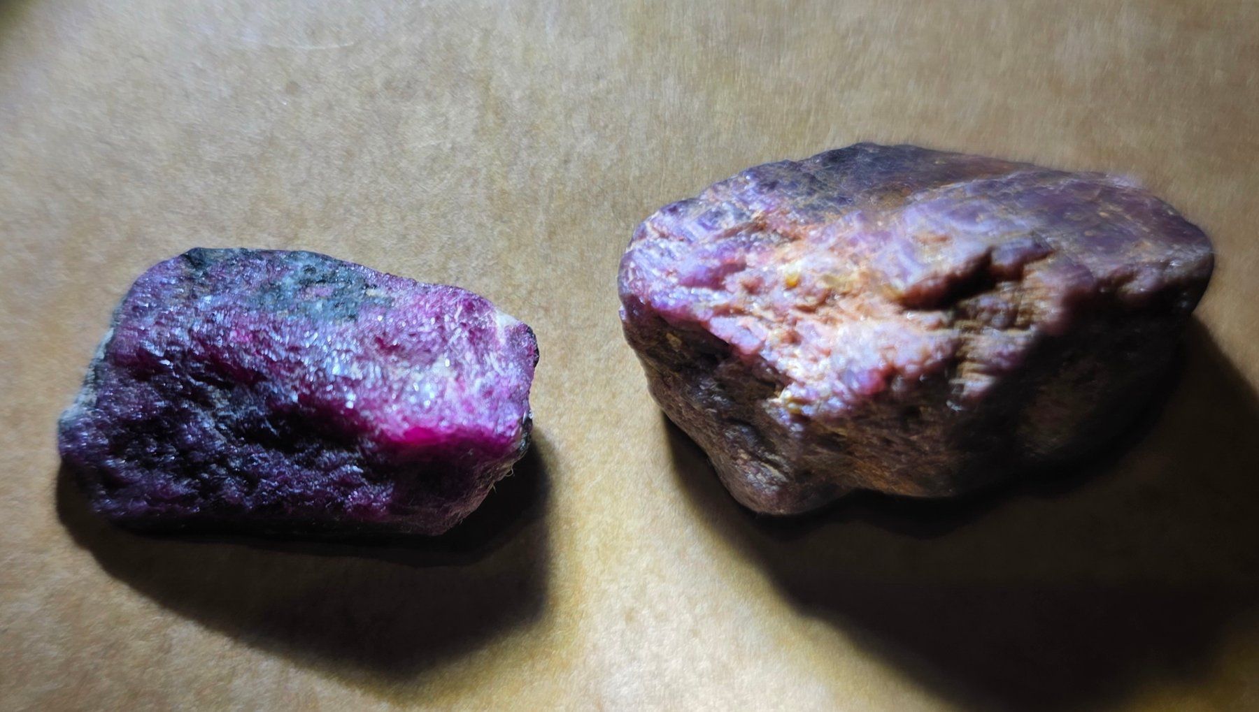 Pierres précieuses: 101,9 ct Rubis bruts 2 pcs – D'occasion à Carouge GE par Crystal_Energy 3