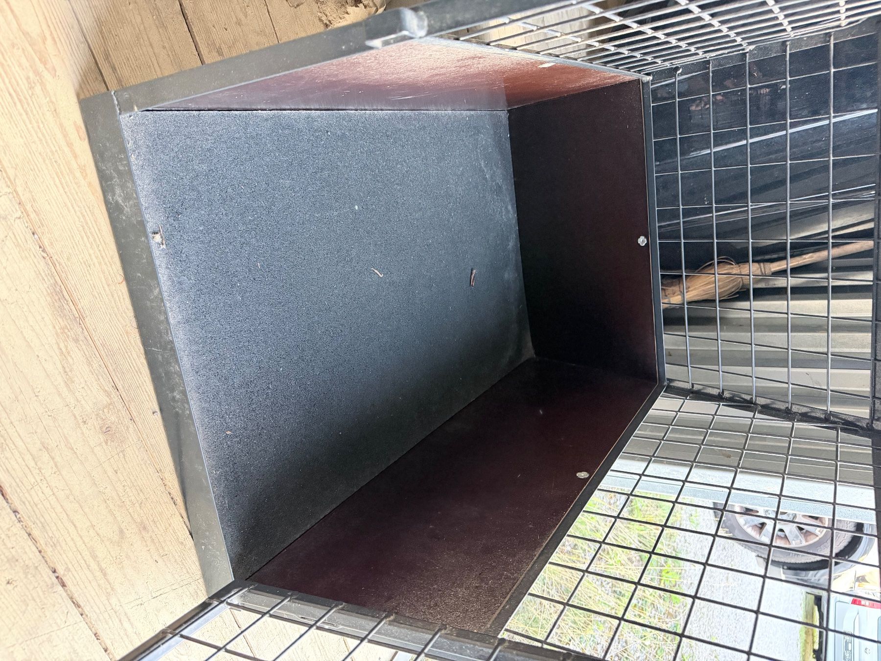 Meiko Gabbie, trasporto & Sicurezza: Hundebox Meiko 80x50x60 – Usato da Kräiligen venduto da tisala 1
