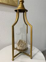 Goldene Laterne mit Glas & Deko-Rose