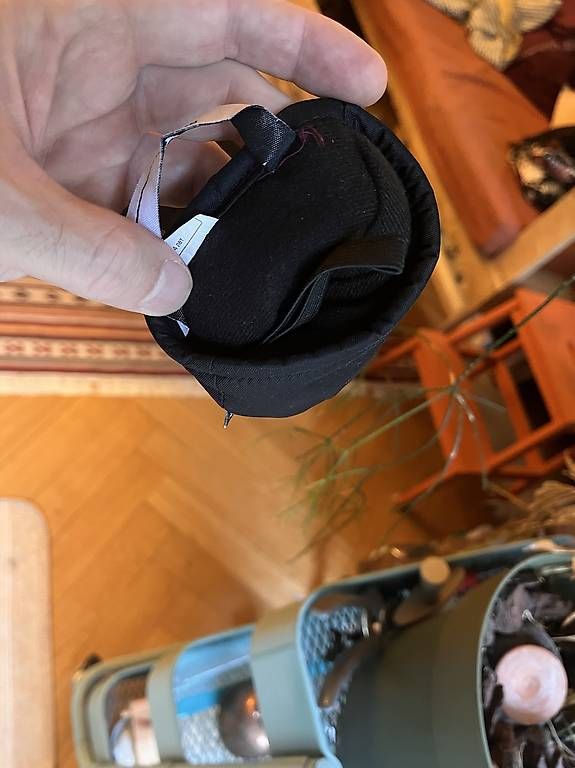 Caschi: Ensemble de ski complet  Casque, masque et gants – Usato da Genève venduto da Stretton 4