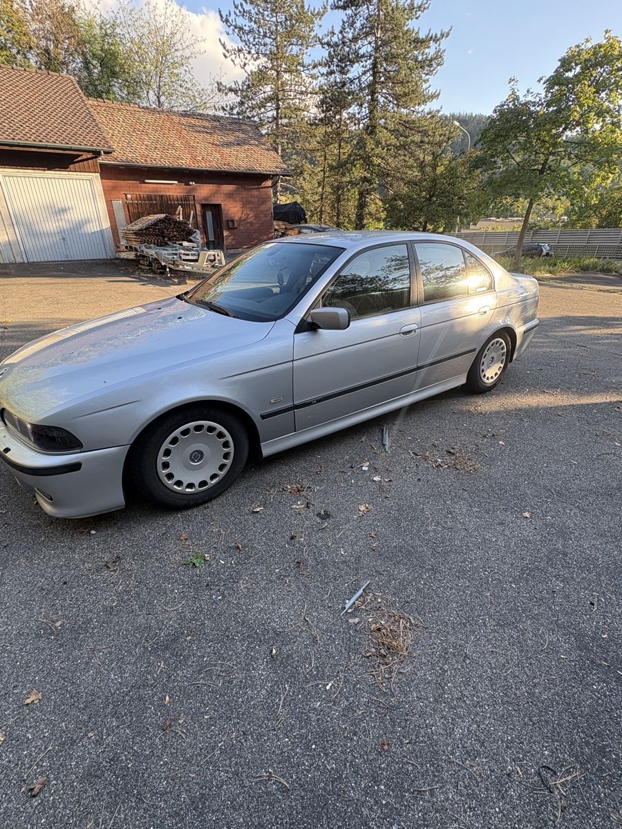BMW Autos: E39 523i – Défectueux à Fisibach par DenizUsemDorf 7