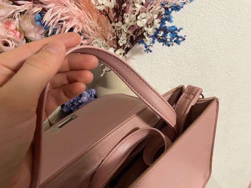 Borse da donna: Puderrosa Tasche – Usato da Tägerwilen venduto da makcode09 2