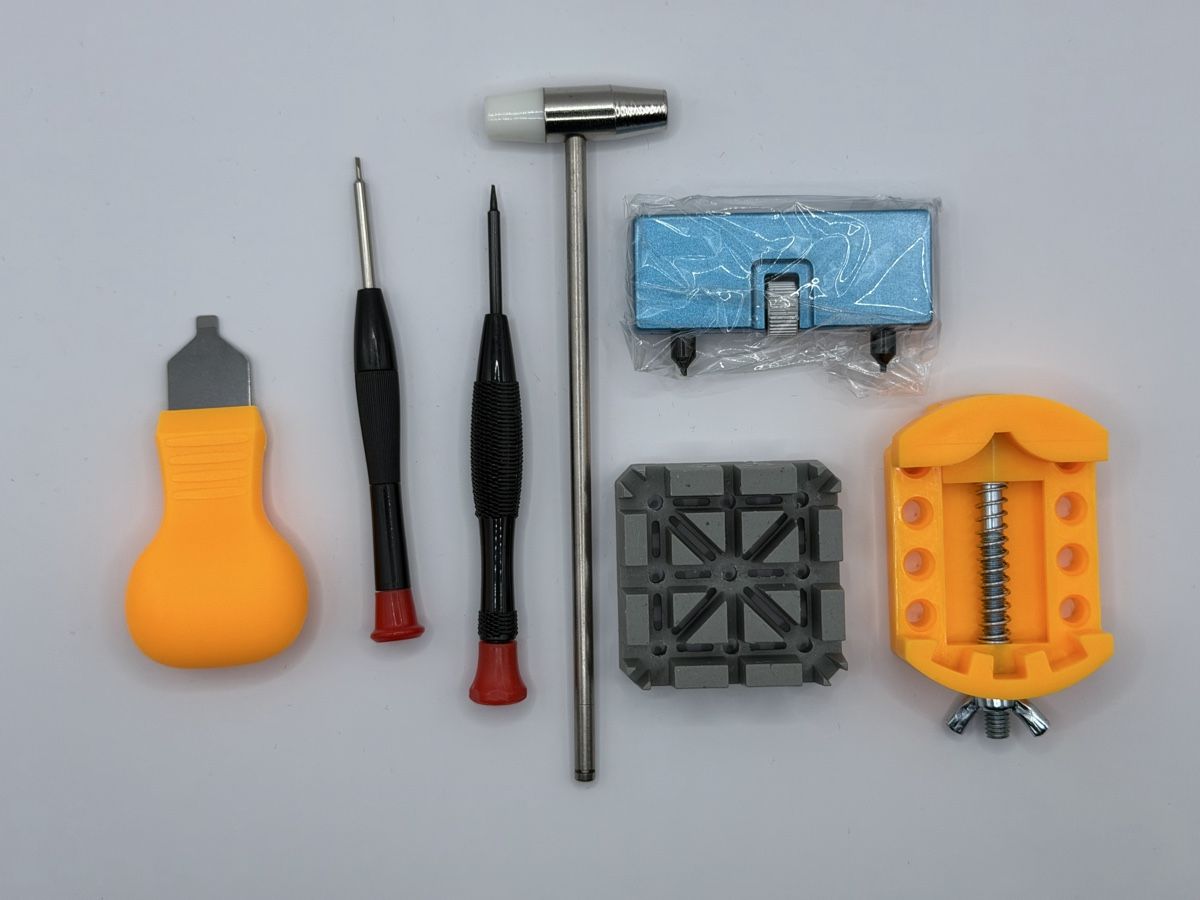Tutti gli attrezzi: Outils Horloger Divers – Usato da Genève venduto da Rokemon 1