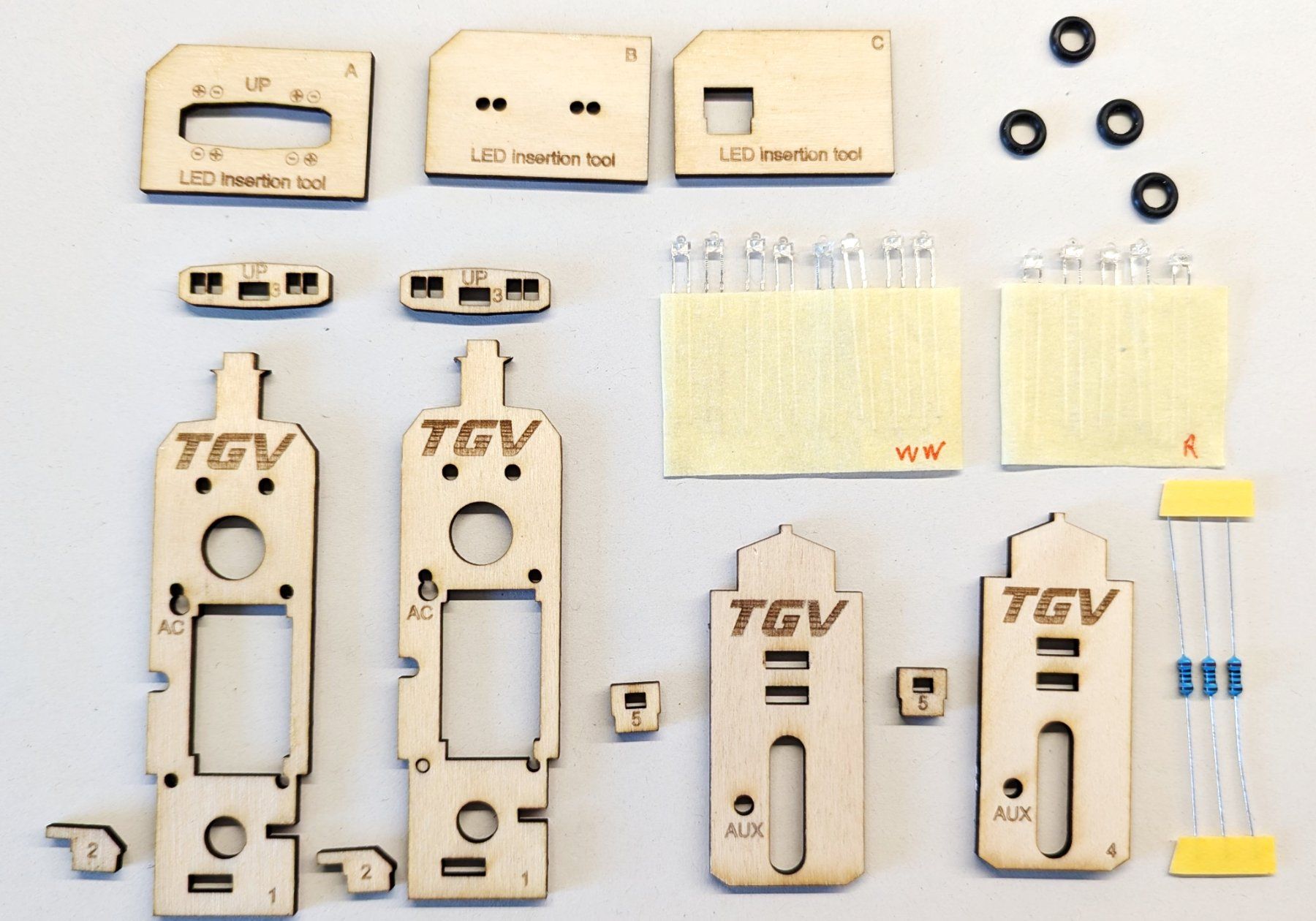 Lima Modellini di ferrovie: Kit éclairage LED pour TGV Lima H0 - Moteur annulaire – Usato da Neuchâtel venduto da tagtag02 1