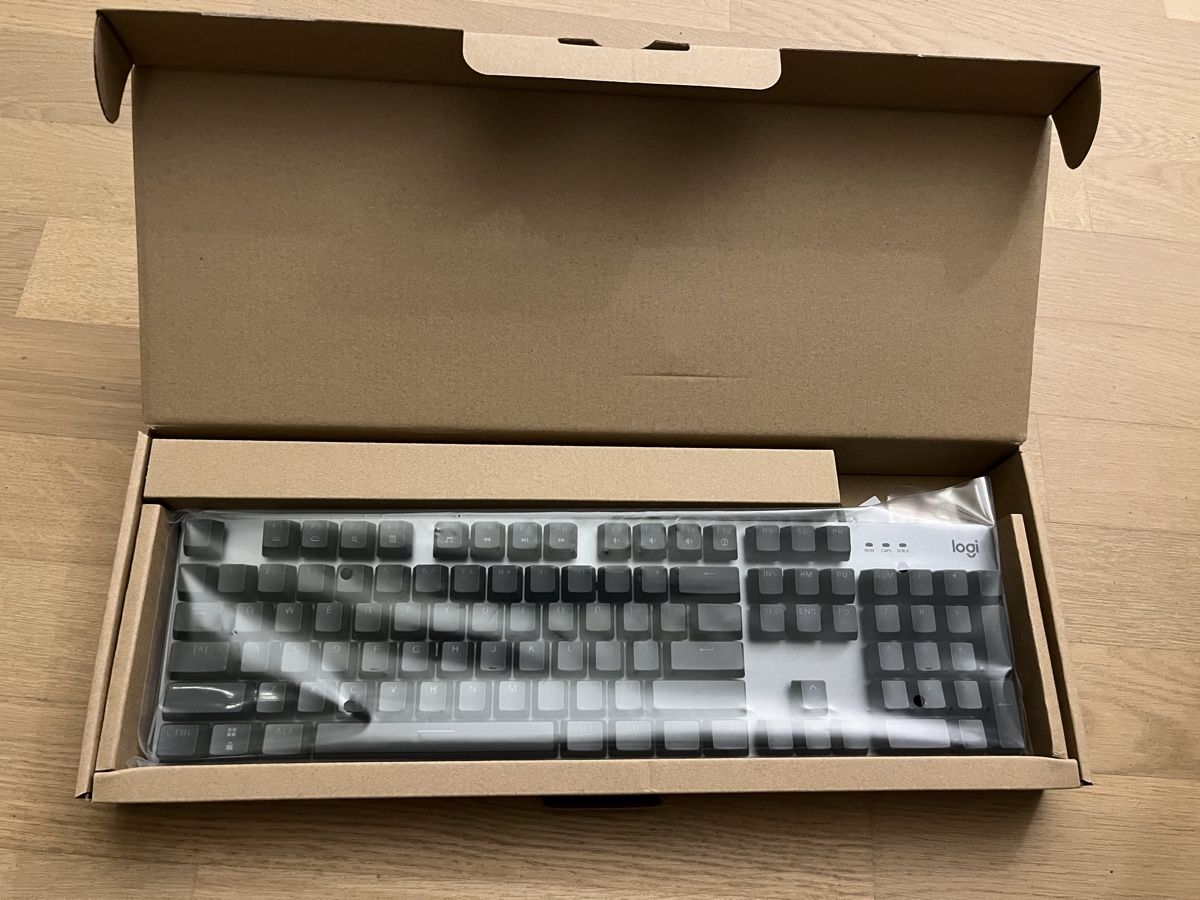 Logitech Tastiere: logitech mechanical illuminated k845 – Nuovo (secondo la descrizione) da Dübendorf venduto da flying_grayson 1