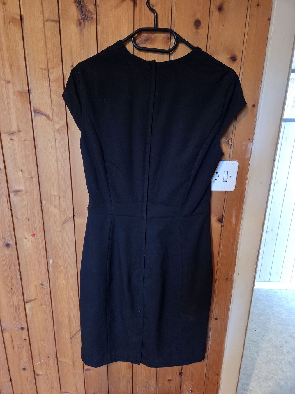 Kleider: Kleid schwarz kurzarm elegant Grösse 38 – Gebraucht aus Brunnadern von sarah2511 1