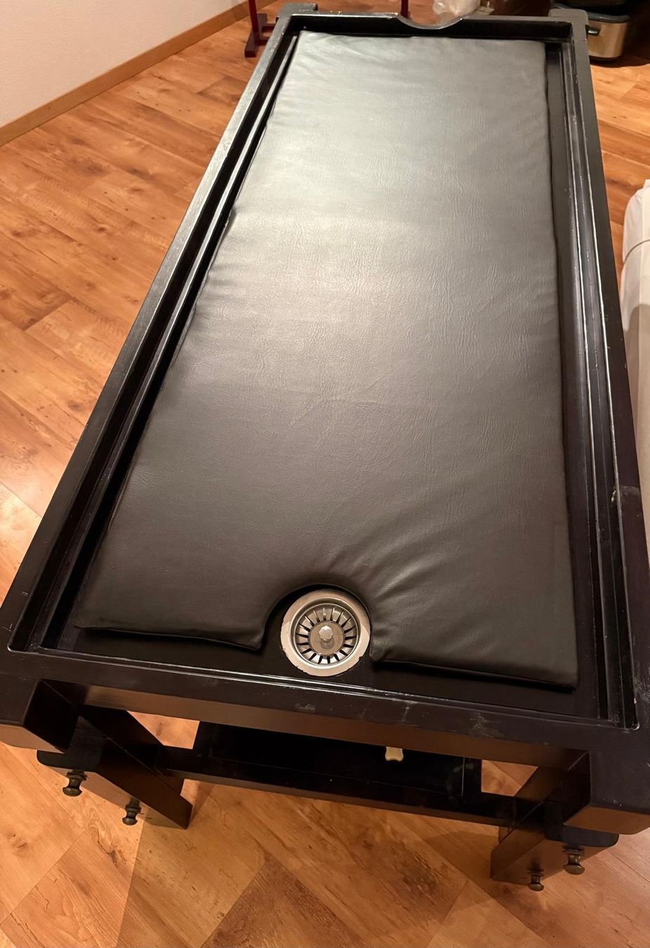 Lettini & sedie per cosmetici: Table de massage/esthétique pro réglable - Bon état – Usato da St-imier venduto da chr_7zhj 5